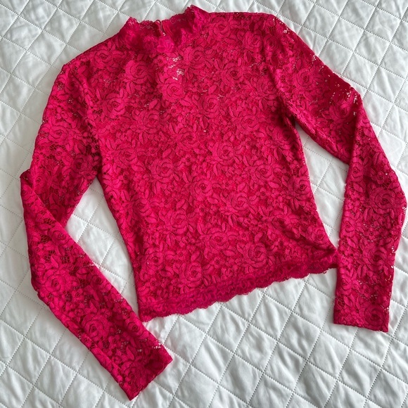 Gorgeous Laced Bebe Top - Picture 1 of 5